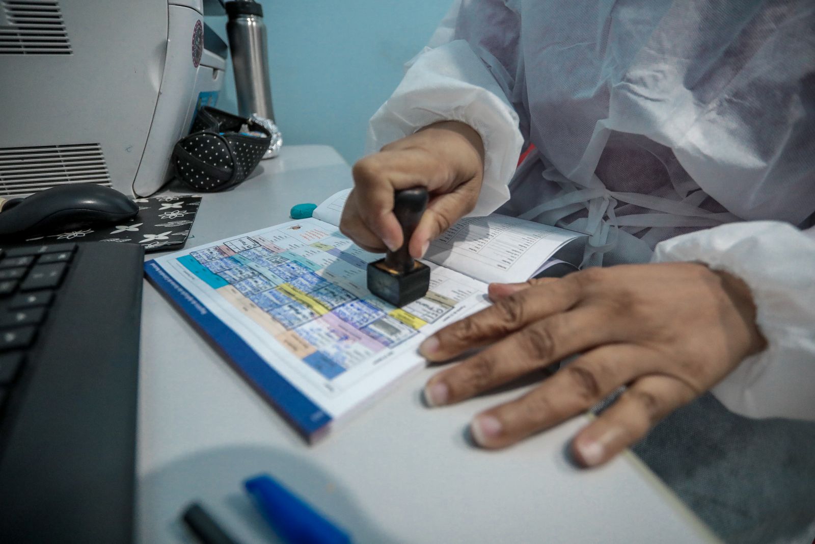 Cartão de vacinas também deve ser apresentado